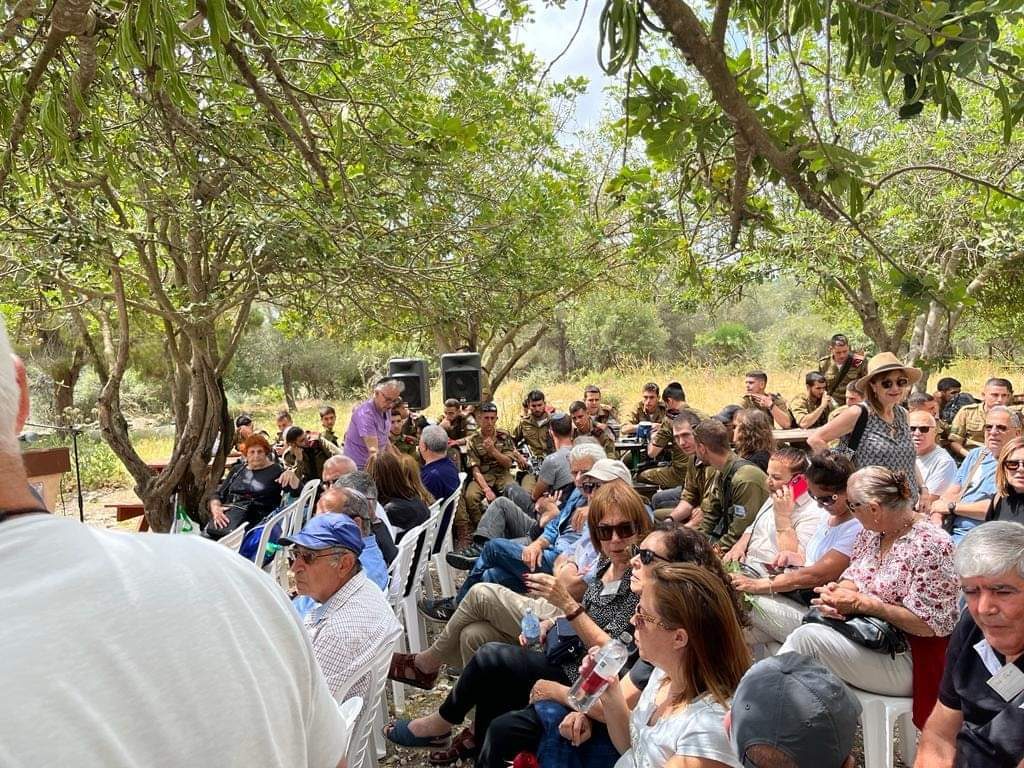מתוך מפגש בין דורי